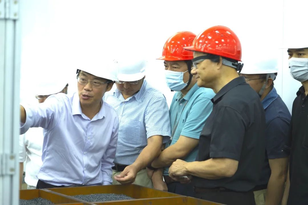 市工信局領導參觀調研集群《锂電池拆解回收技術方案研究項目》 市工信局領導參觀調研集群《锂電池拆解回收技術方案研究項目》