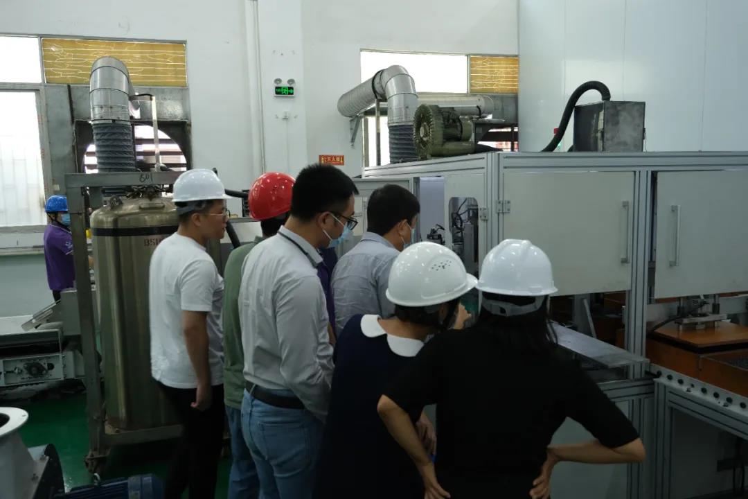 前海創投攜手十餘家機構走進(jìn)清研裝備 考察萬億級锂電拆解項目 前海創投攜手十餘家機構走進(jìn)清研裝備 考察萬億級锂電拆解項目